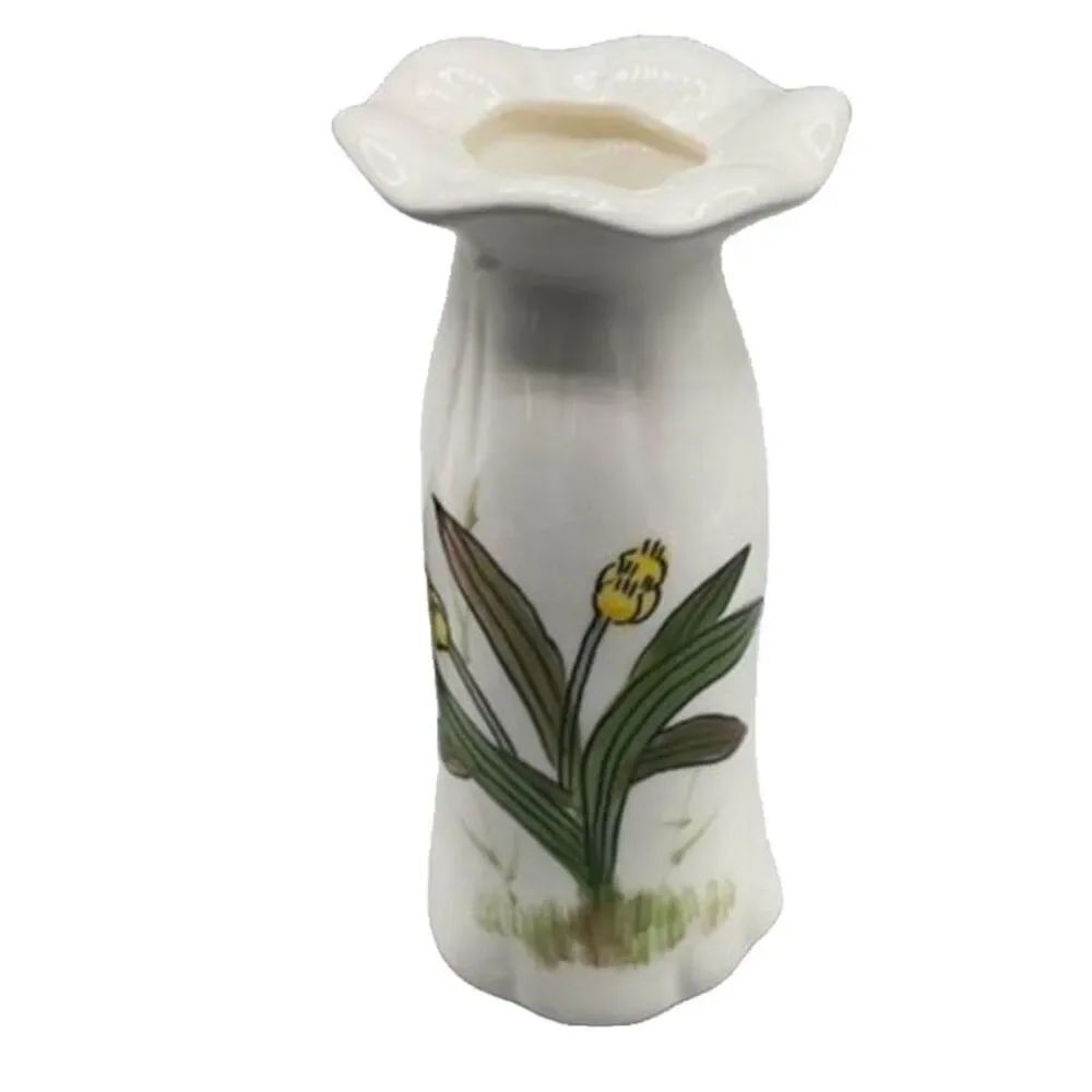Vintage 1984 FTD 6:75” X3” wide yellow floral vase.